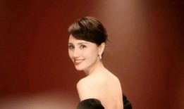 女星娱乐圈内爆料是谁啊,揭秘神秘爆料者身份